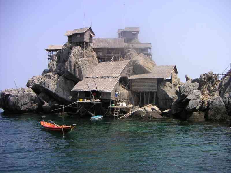 Koh Ngam Noi, une île située dans le parc national de Mu Ko Chumphon en Thaïlande, photo gratuite