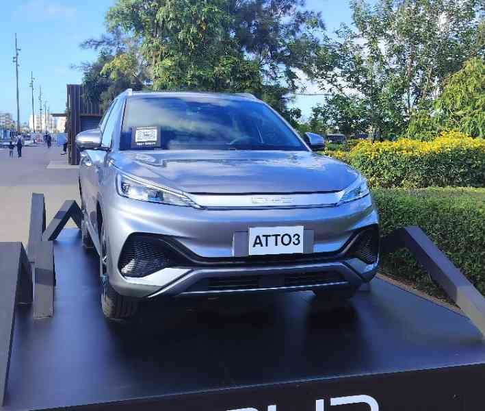 Voiture électrique BYD Atto 3 photo gratuite