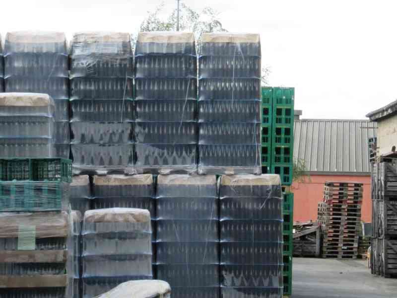 Palettes de bouteilles en verre