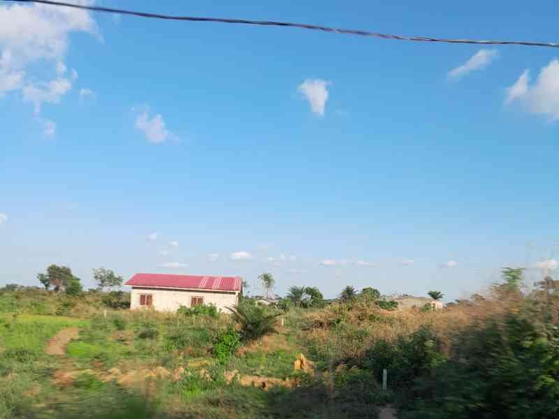 Petite maison isolée dans la nature photo gratuite - Kleines isoliertes Haus in der Natur kostenloses Foto