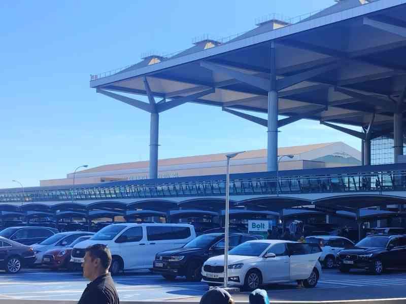 Le parking de l'aéroport de Malaga, photo gratuite