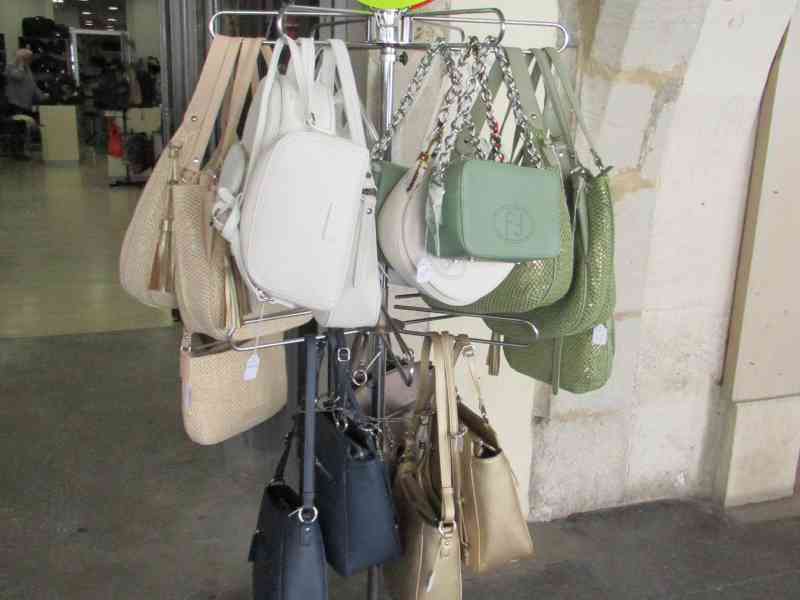 Nouvelle collection de sac à main en vente