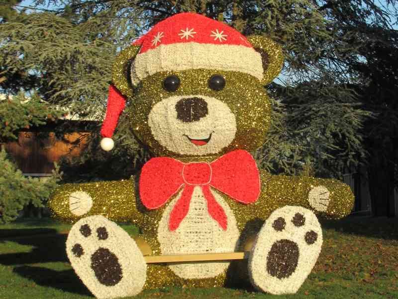 Nounours de Noël géant