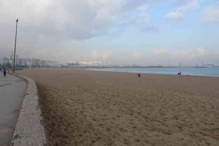 Plage tranquille poto gratuite