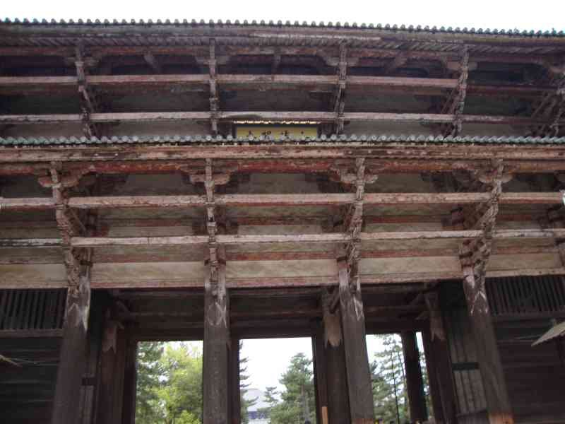 La porte Nandaimon du temple Tōdai-ji à Nara, au Japon, grande porte de temple en bois, photo gratuite
