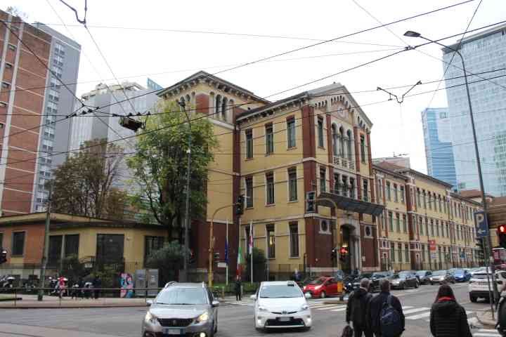 Institut Luigi Galvani dans la ville de Milan Lombardie en Italie photo gratuite