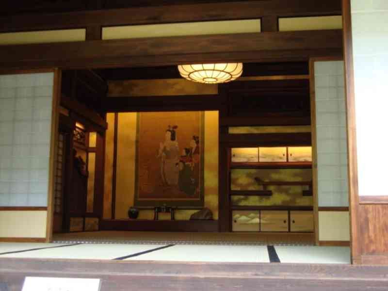 Salle traditionnelle japonaise intérieure photo gratuite