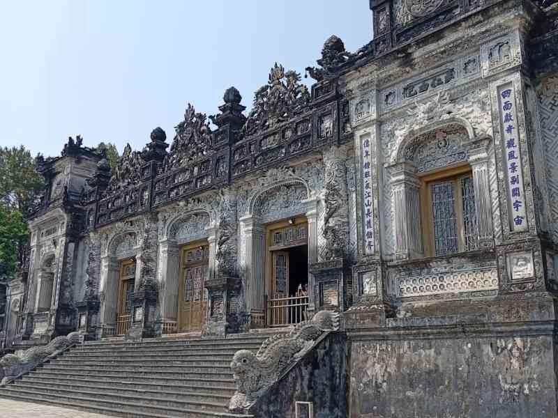 Sépulcre de l'empereur Khải Định à Hué, au Vietnam, photo gratuite
