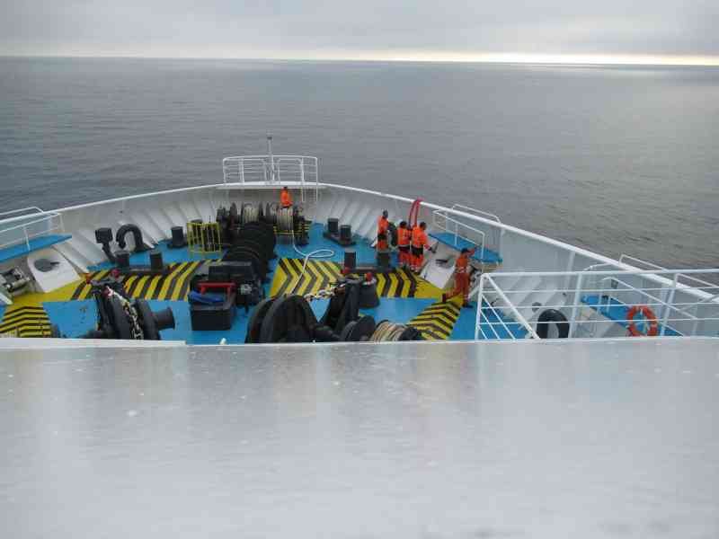 Vue de dessus de l'arc d'un navire