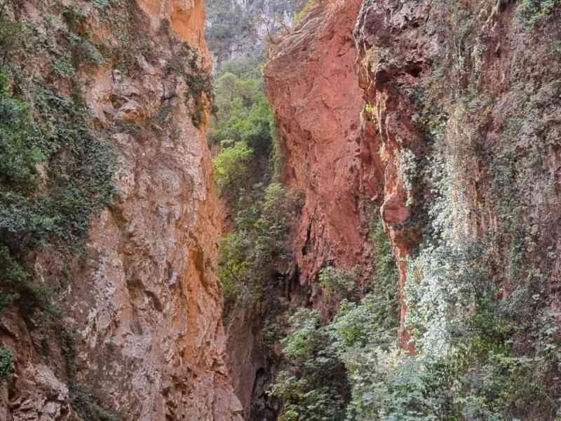 Gros plan sur Le Pont de Dieu à Chefchaouen au Maroc
