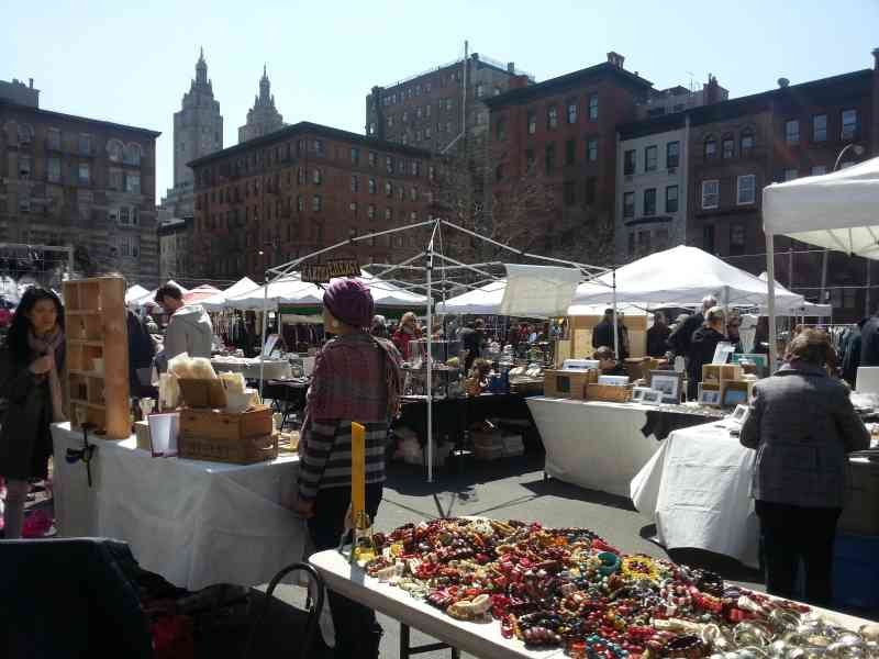 Le Grand Bazar marché aux puces de New-York City aux Etats-Unis