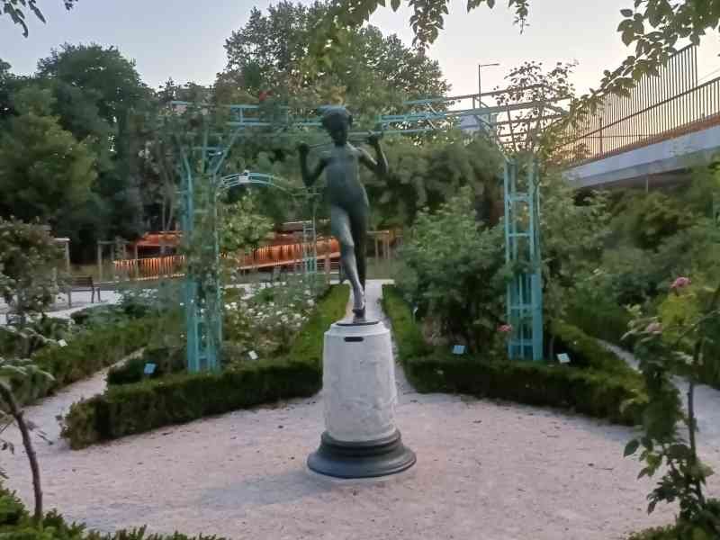 Statue Venus de Quenoche dans le jardin de l'Arquebuse à Dijon en France