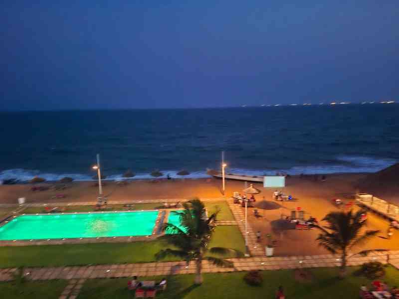 La piscine de l'Hôtel Petit Brussel à Lomé au Togo, photo gratuite
