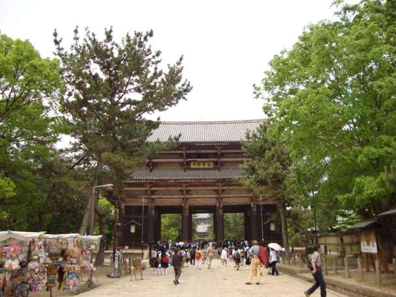 La porte Nandaimon du temple Tōdai-ji à Nara, au Japon, photo gratuite