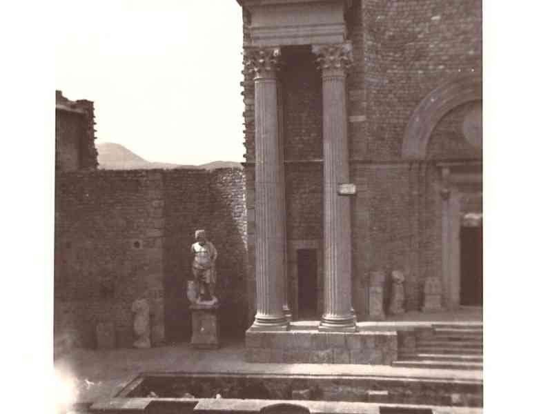 Ruines des thermes romains de Guelma en Algérie 1960 photo ancienne gratuite