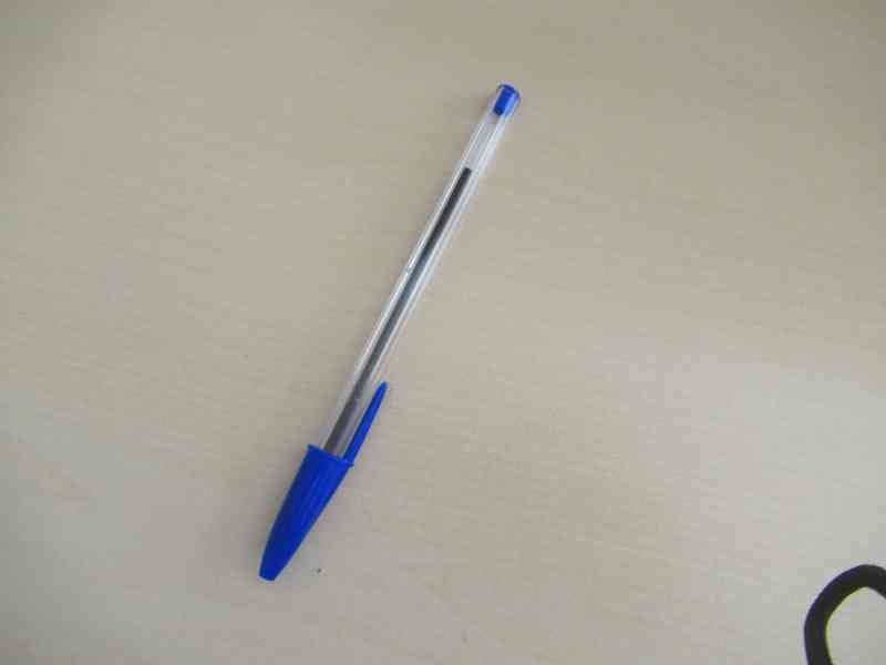 Stylo à bille BIC bleu