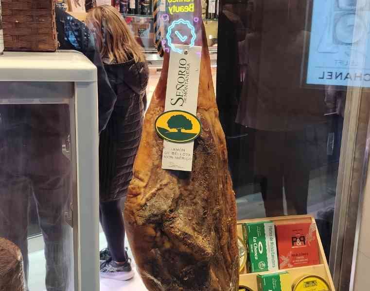 Un morceau de viande, jambon, photo gratuite