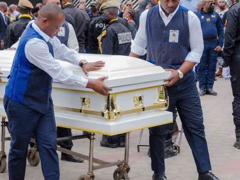 Free body lift photo