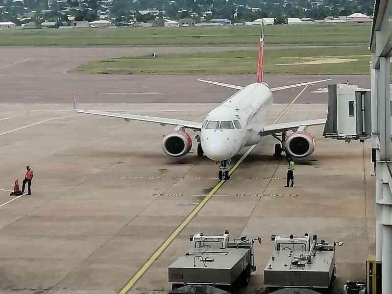 Avion dans un aéroport