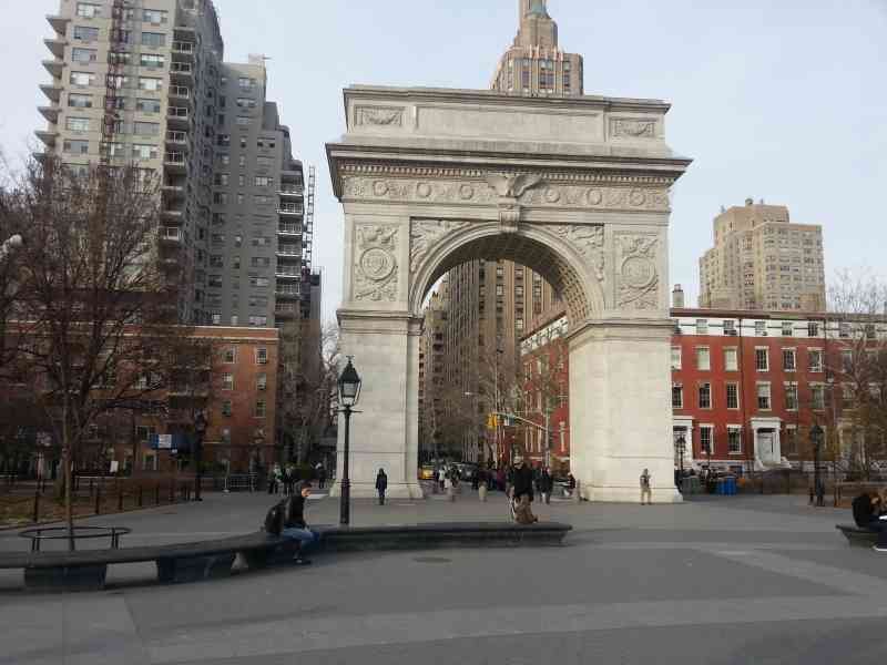 Washington Square Arch, arc de triomphe en marbre à Washington Square Park, New-York, États-Unis, photo gratuite
