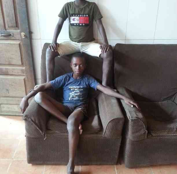 Meilleure pose en duo photo gratuite