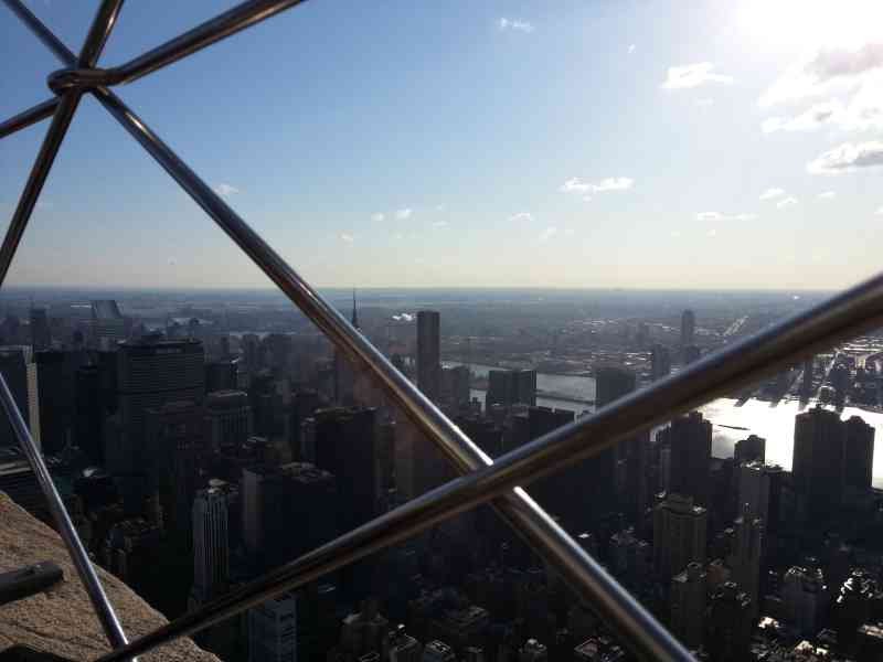 Barre de fer de la plate-forme d'observation de l'empire State Building, immeubles, ville, New-York, Etats-Unis, photo gratuite