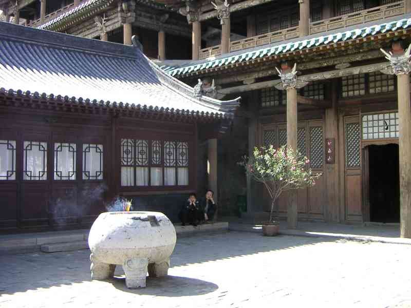 Bac en pierre devant la grotte de Yungang, encens au temple bouddhisme, Chine, Asie photo gratuite