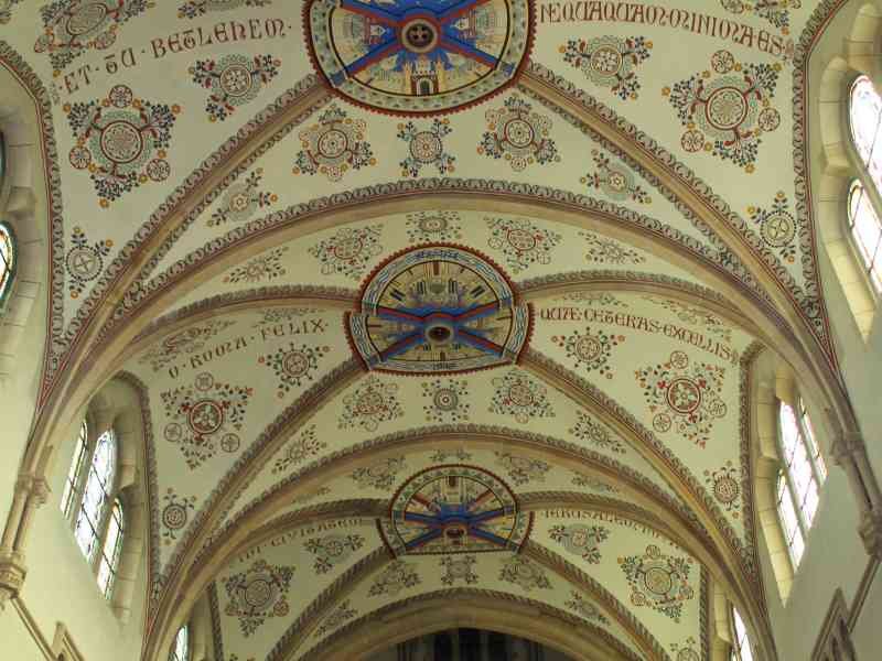 Voûte intérieure de l'église Saint-Joseph de Montigny-lès-Metz, Moselle, photo gratuite