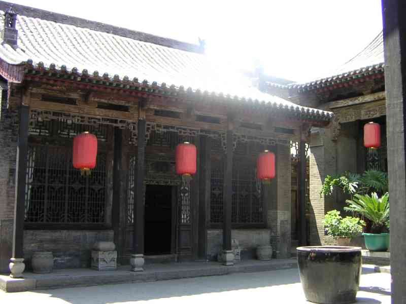 Lanternes chinoise accrochées au plafond d'une maison, Asie photo gratuite