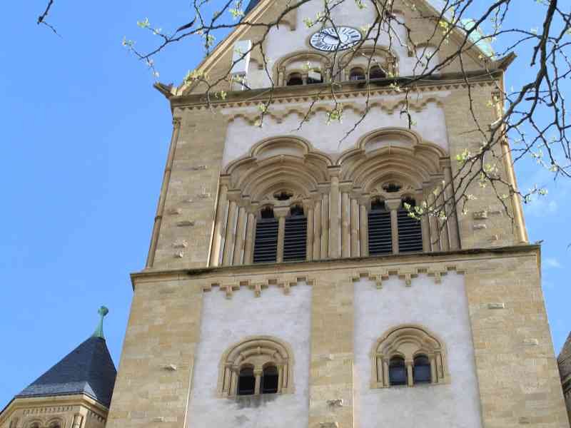 Façade de l'église Saint-Joseph de Montigny-lès-Metz en Moselle, photo gratuite