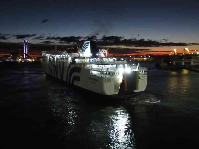 Grandi Navi Veloci, bateau, ferry compagnie de navigation maritime GNV photo gratuite
