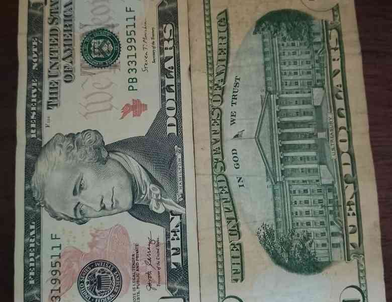 Billets de 10 dollars americains photo gratuite
