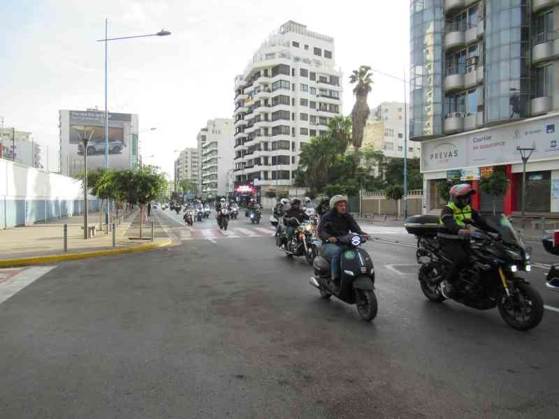 Des motards dans les rues de Casablanca, photo gratuite