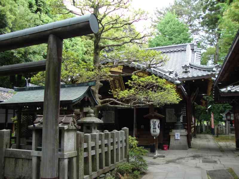 Entrée du Sanctuaire Shirakumo à Kyoto au Japon en Asie photo gratuite