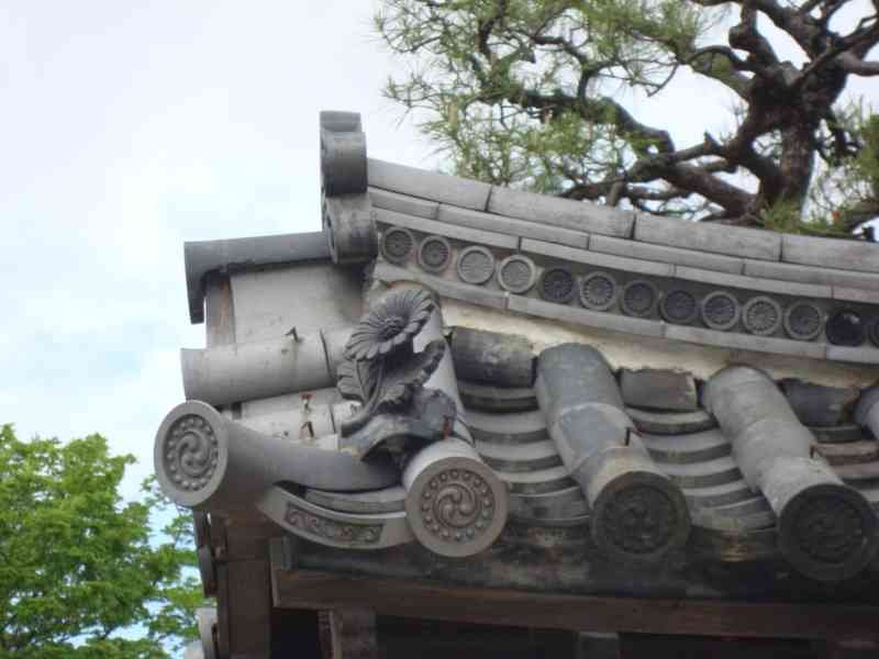 Toit d'une pagode au temple Nijō au Japon, Asie, photo gratuite