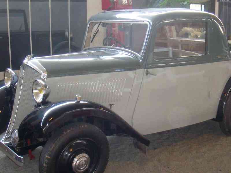 Voiture de collection des années 1930 photo gratuite
