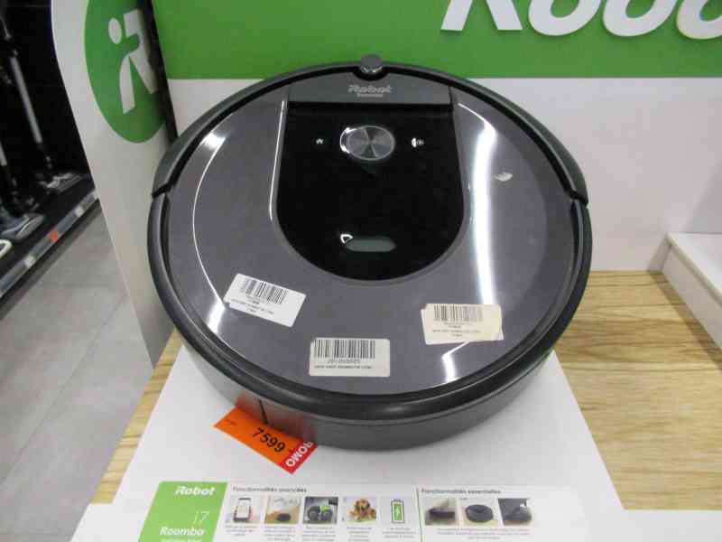 Robot aspirateur iRobot dans un magasin