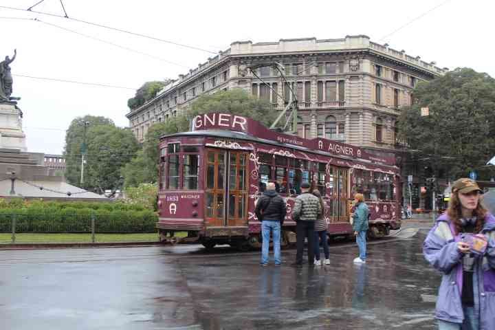 Un tramway, spécifiquement un Aigner tram, photo gratuite