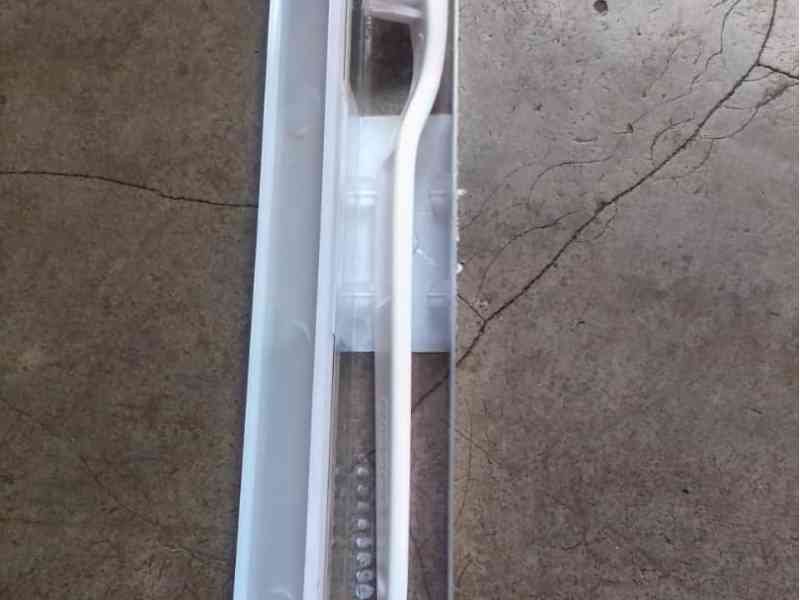 Brosse à dents dans son étui photo gratuite