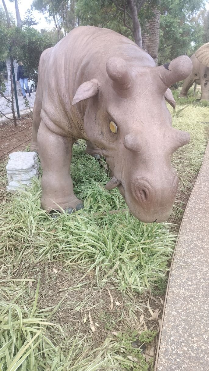 Statue d'un Brontothere, photo gratuite