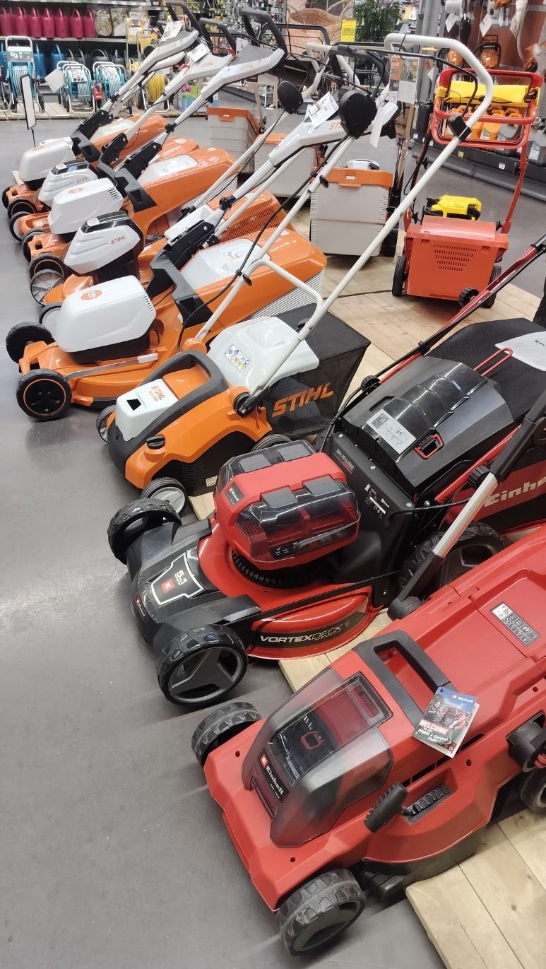 Tondeuses à gazon, photo gratuite