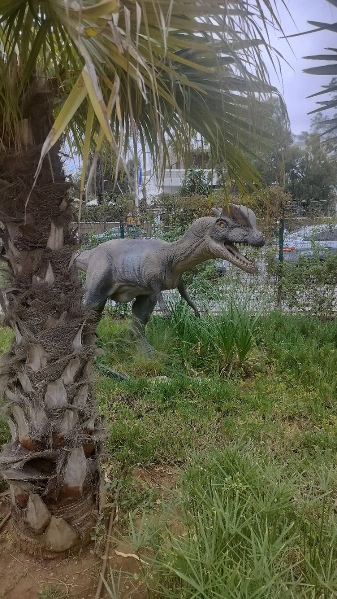 Statue de dinosaure, photo gratuite